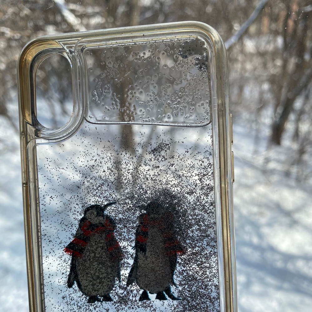 Penguin glitter snowflake case